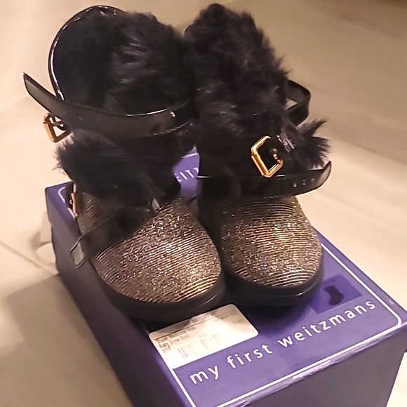 New Stuart Weitzman Baby Snow Boots - Picture 1 of 7